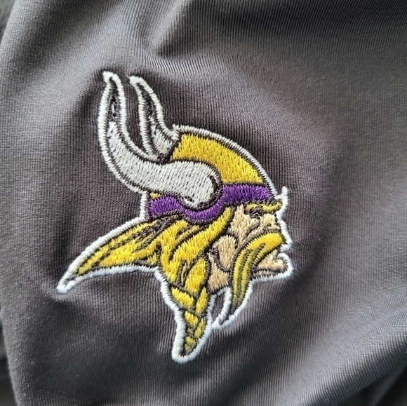 Cutter & Buck Minnesota Vikings NFL Football Half Zip Fitted Pullover Top Black - Picture 4 of 10